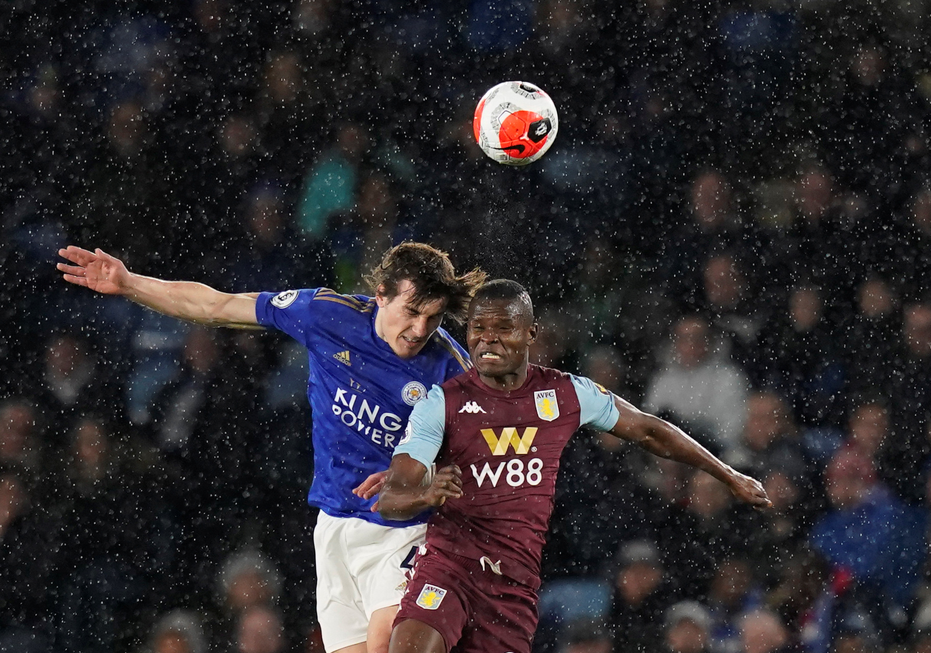 国内联赛中 国内联赛中